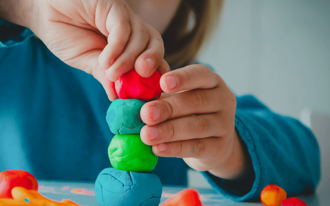 Bērni ar UDHS: izpratne un atbalsts. Mācības skolu pedagogiem un izglītības iestādes atbalsta personālam.